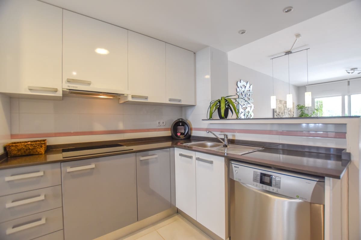 2 bedroom Apartment for sale in Gran Alacant - € 255,000 (Ref: 2499070)