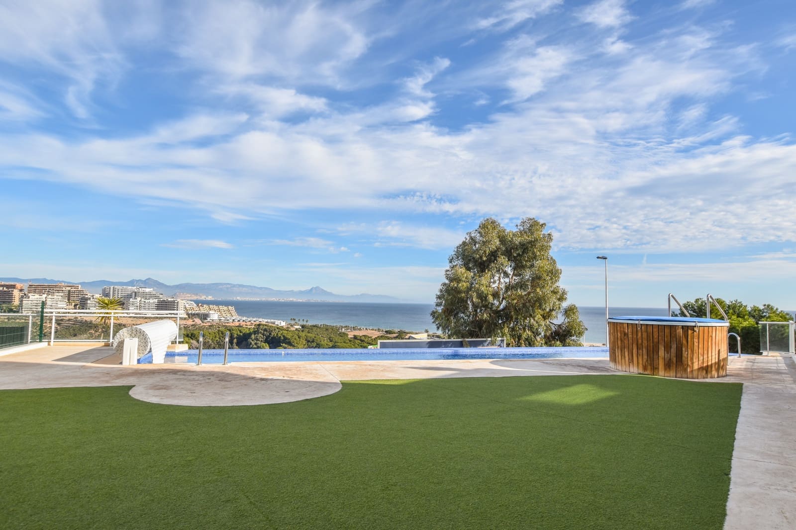 2 bedroom Apartment for sale in Gran Alacant - € 255,000 (Ref: 2499070)