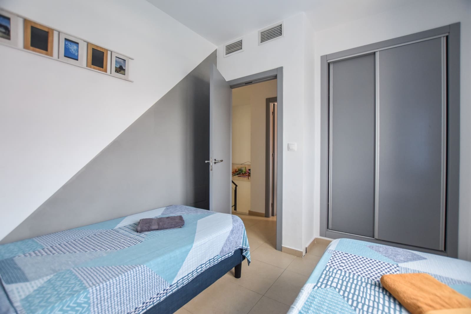 3 soveværelse Semi-Rækkehus til salg i Gran Alacant med swimmingpool garage - € 424.000 (Ref: 9227359)