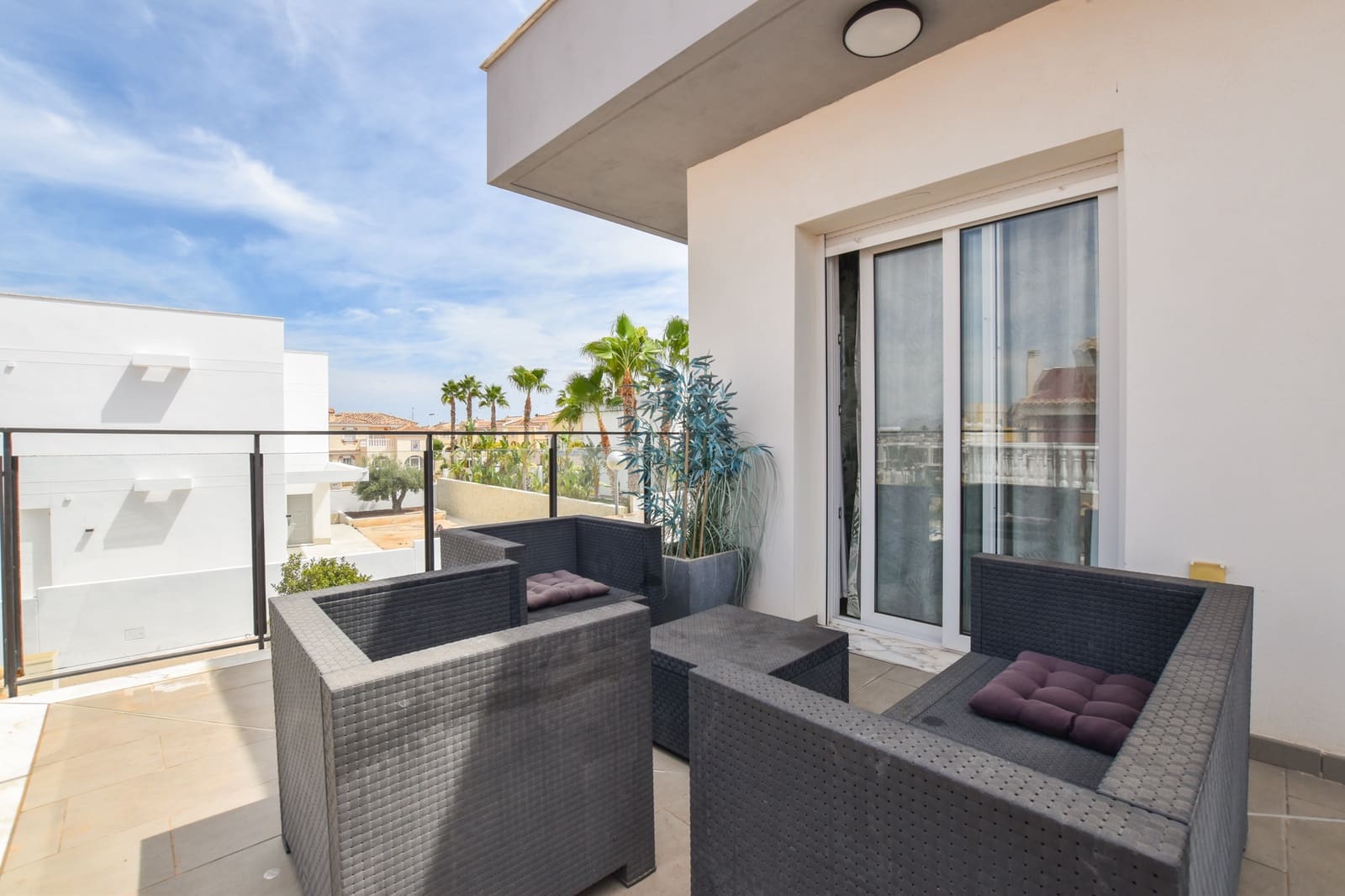 3 soveværelse Semi-Rækkehus til salg i Gran Alacant med swimmingpool garage - € 424.000 (Ref: 9227359)