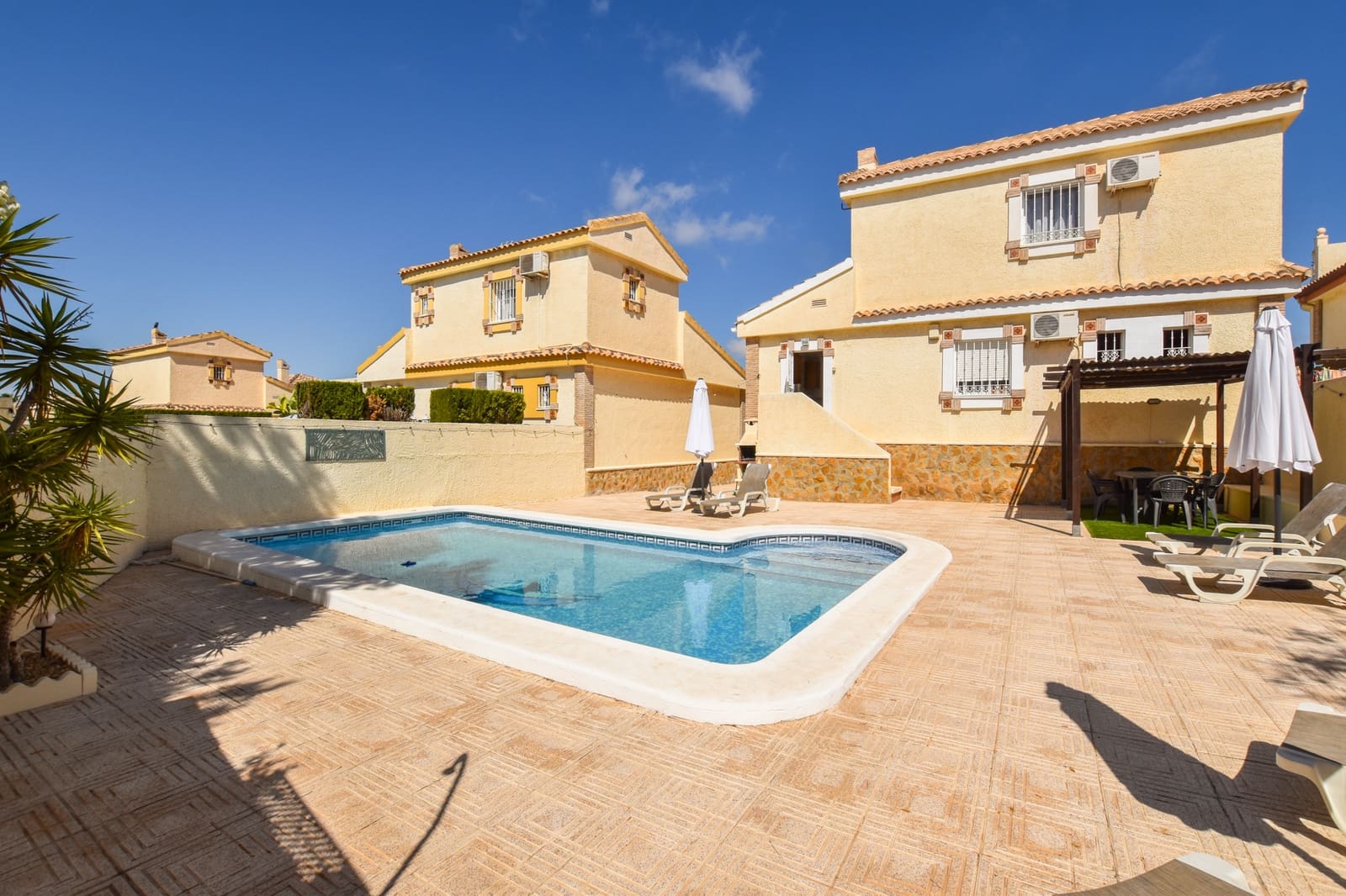 3 sovrum Villa till salu i Gran Alacant med pool garage - 425 000 € (Ref: 9248899)
