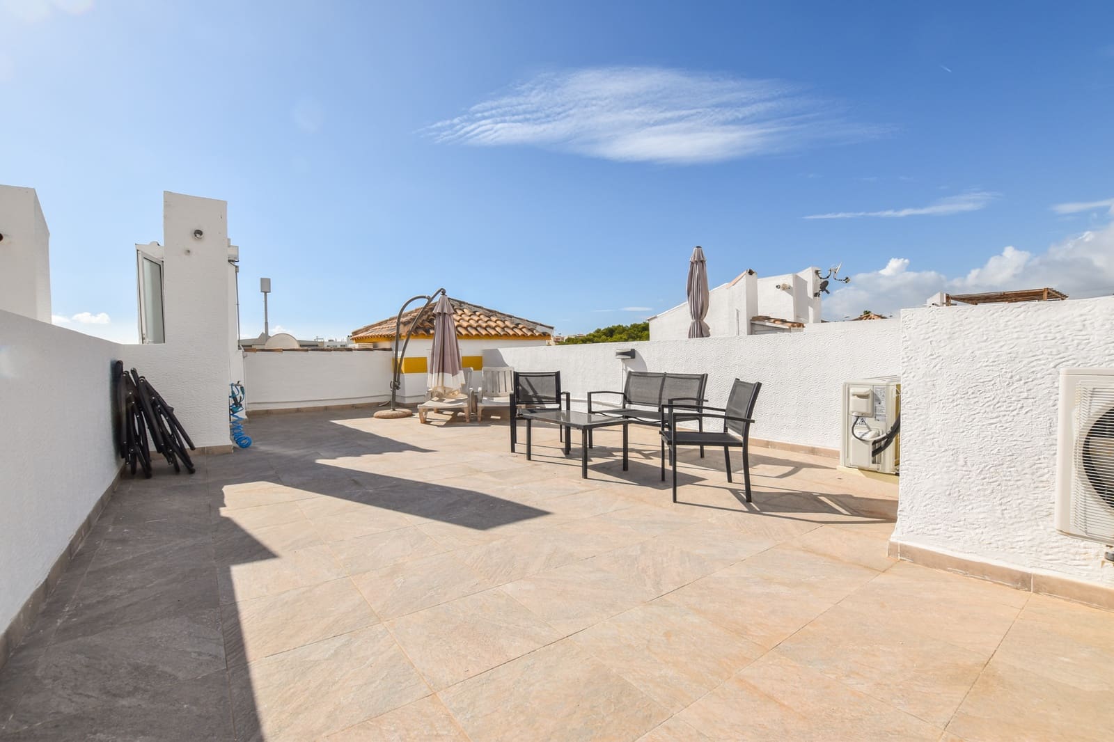 2 bedroom Apartment for sale in Gran Alacant with pool - € 177,500 (Ref: 9273040)