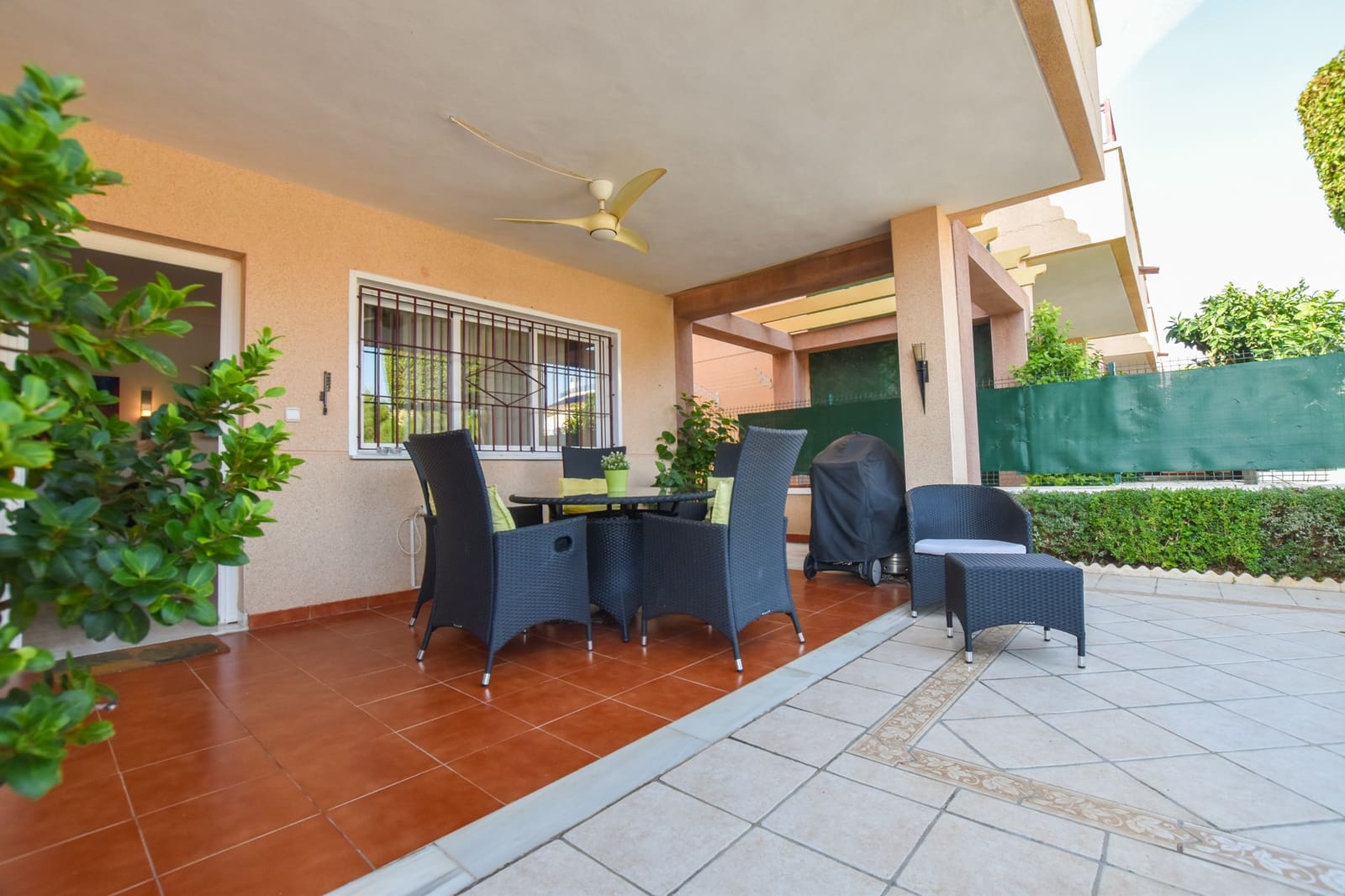 2 bedroom Apartment for sale in Gran Alacant with pool garage - € 235,000 (Ref: 9325188)