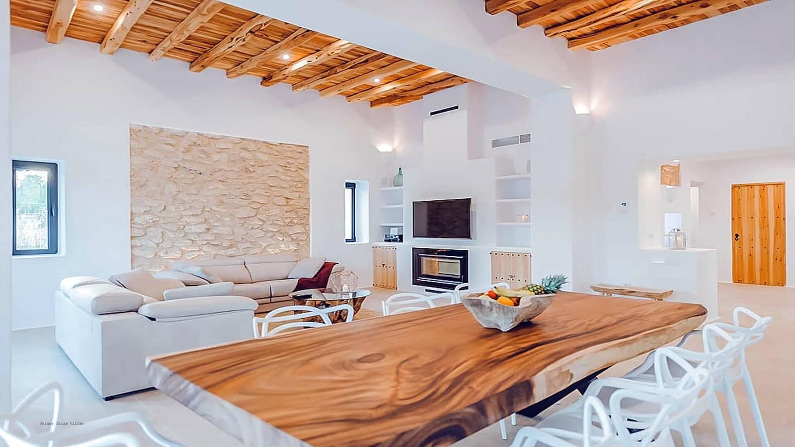 4 sypialnia Willa na sprzedaż w La Romana z basenem garażem - 595 000 € (Ref: 9823586)