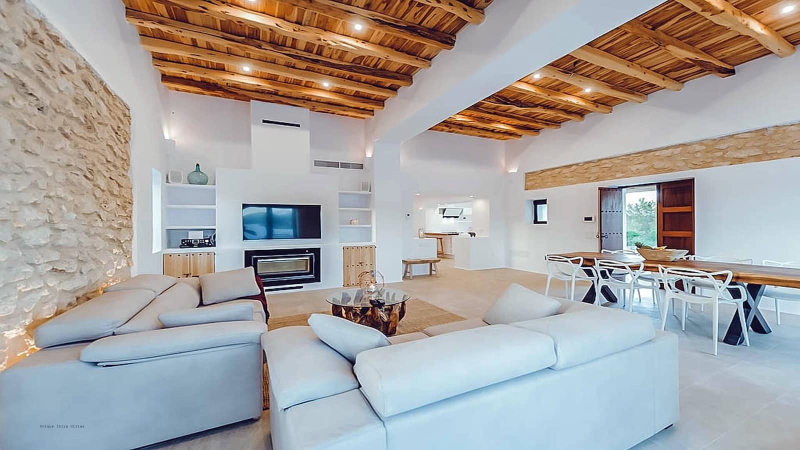 4 sypialnia Willa na sprzedaż w La Romana z basenem garażem - 595 000 € (Ref: 9823586)