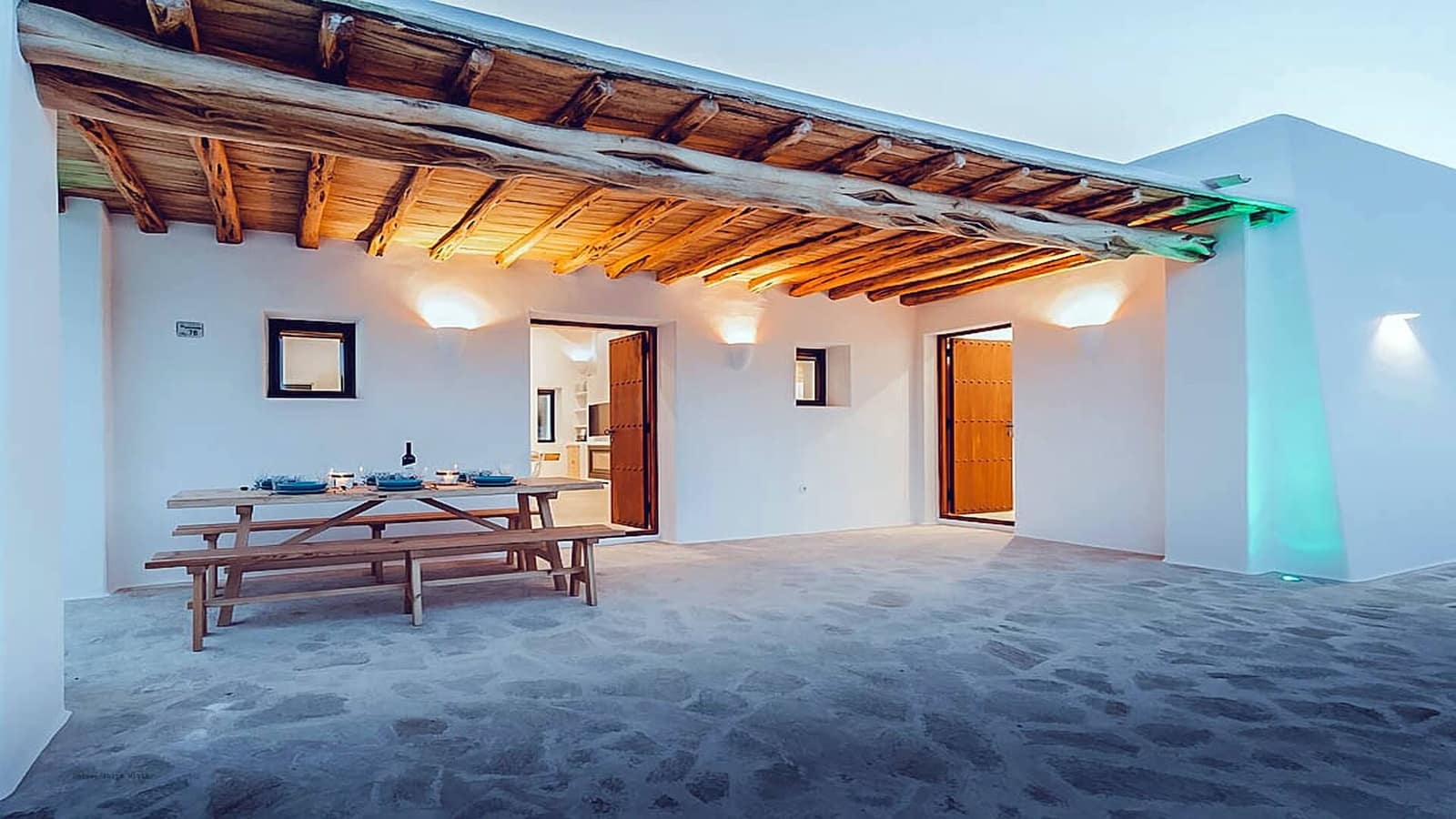 4 sypialnia Willa na sprzedaż w La Romana z basenem garażem - 595 000 € (Ref: 9823586)
