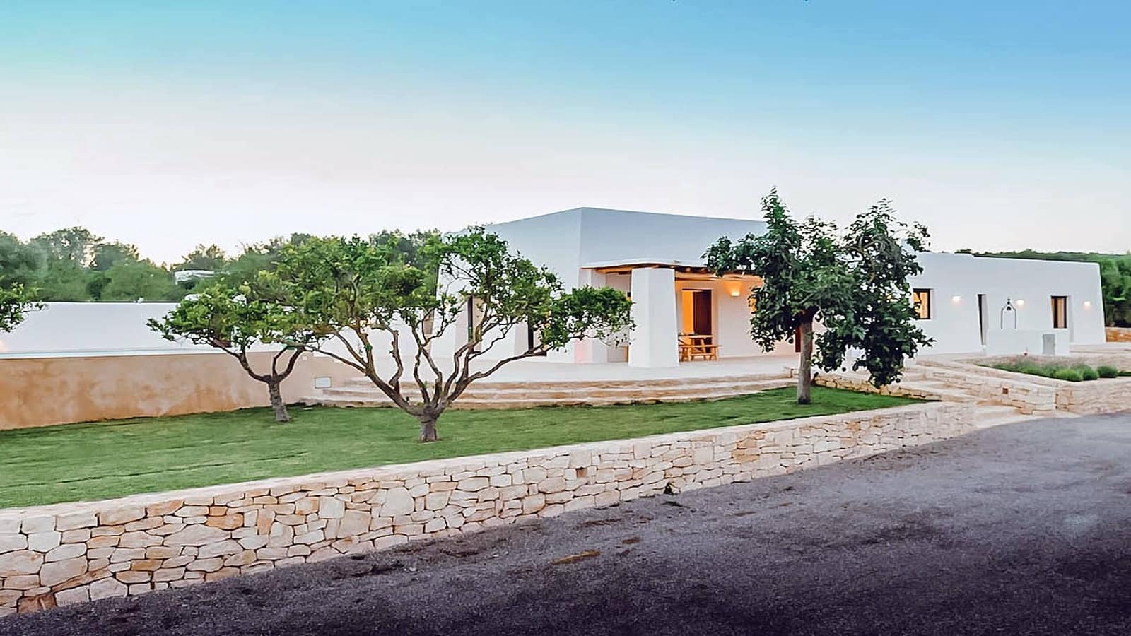 4 sypialnia Willa na sprzedaż w La Romana z basenem garażem - 595 000 € (Ref: 9823586)