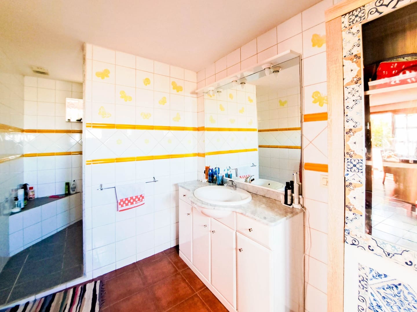 4 bedroom Villa for sale in Playa Blanca with pool garage - € 390,000 (Ref: 7785954)
