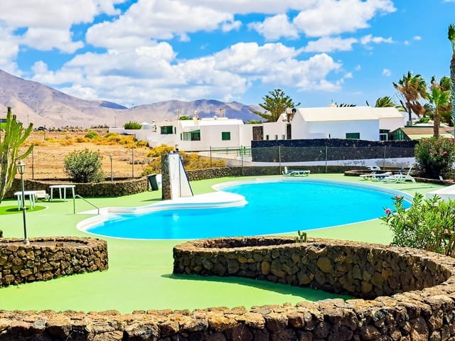 4 camera da letto Villa in vendita in Playa Blanca, Yaiza con piscina garage - 390.000 € (Rif: 7785954)