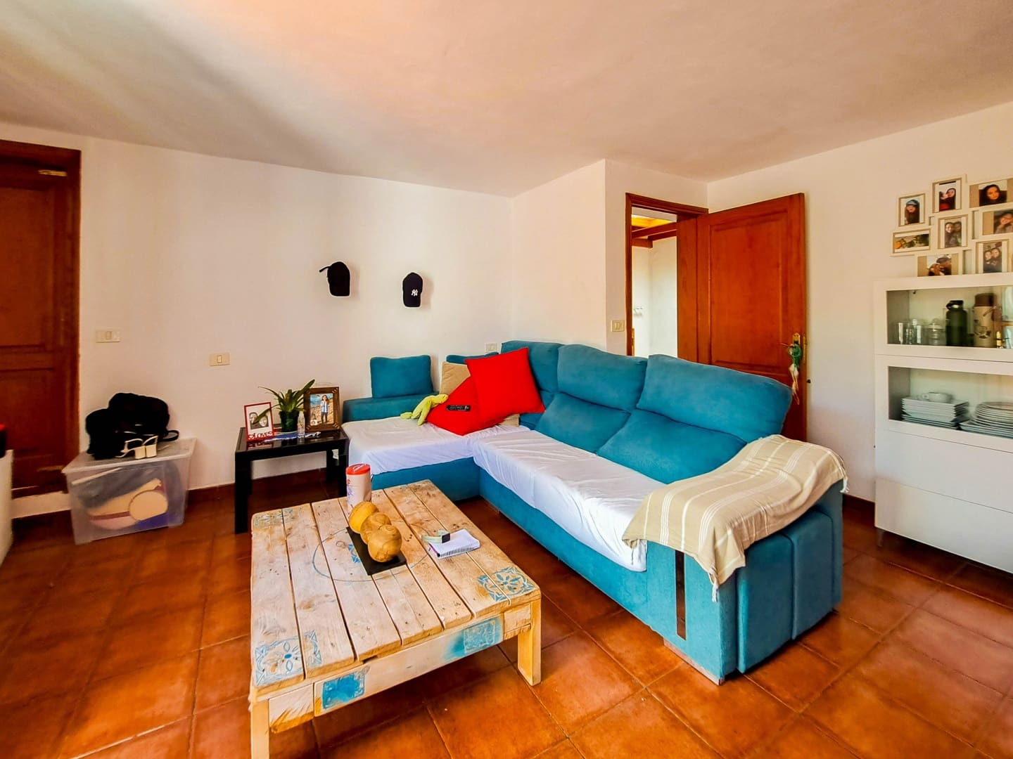 4 bedroom Villa for sale in Playa Blanca with pool garage - € 390,000 (Ref: 7785954)