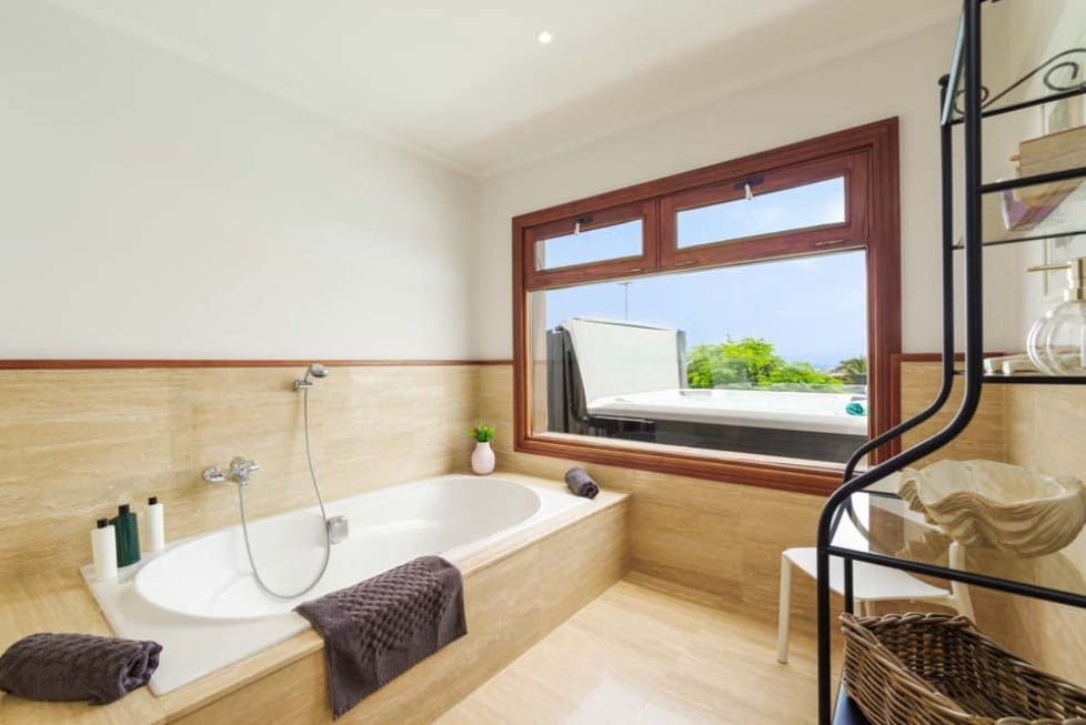 5 soverom Villa til salgs i Playa Blanca med svømmebasseng garasje - € 1 750 000 (Ref: 8546042)