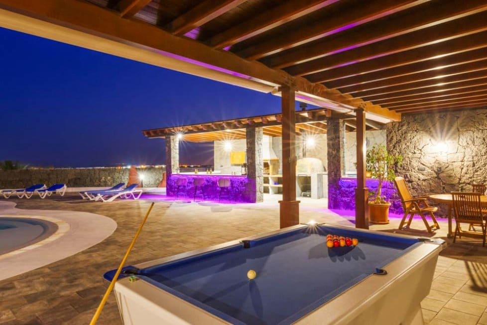 5 soverom Villa til salgs i Playa Blanca med svømmebasseng garasje - € 1 750 000 (Ref: 8546042)