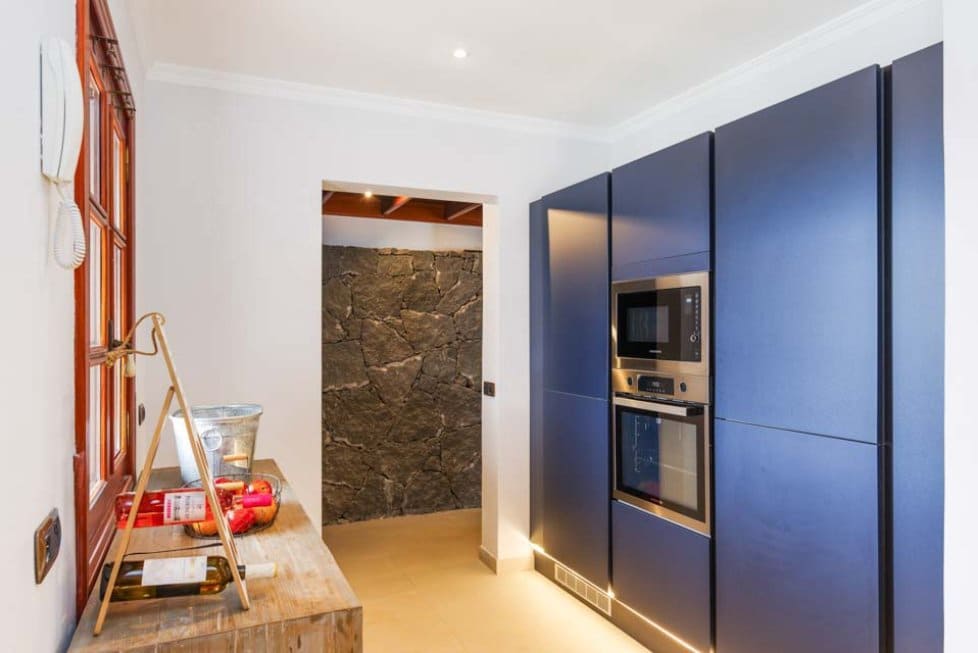 5 soverom Villa til salgs i Playa Blanca med svømmebasseng garasje - € 1 750 000 (Ref: 8546042)