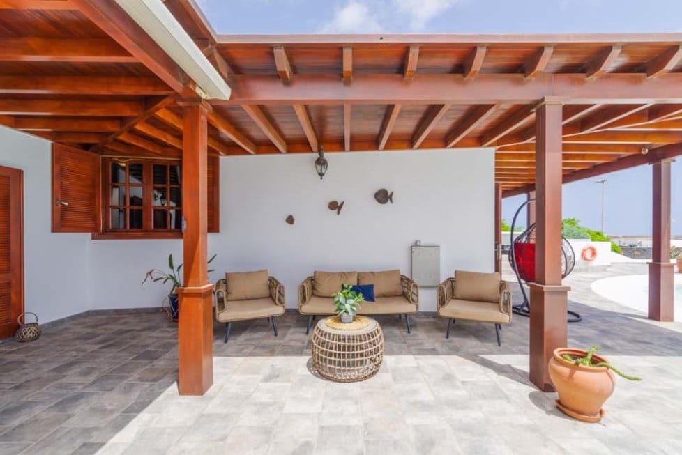 5 soverom Villa til salgs i Playa Blanca med svømmebasseng garasje - € 1 750 000 (Ref: 8546042)