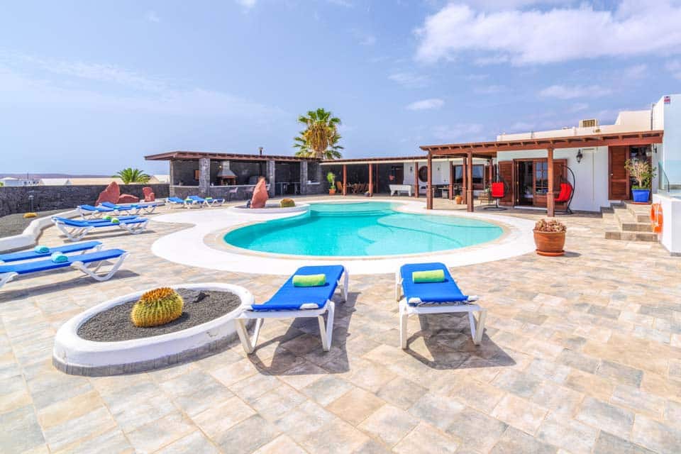 5 soverom Villa til salgs i Playa Blanca med svømmebasseng garasje - € 1 750 000 (Ref: 8546042)