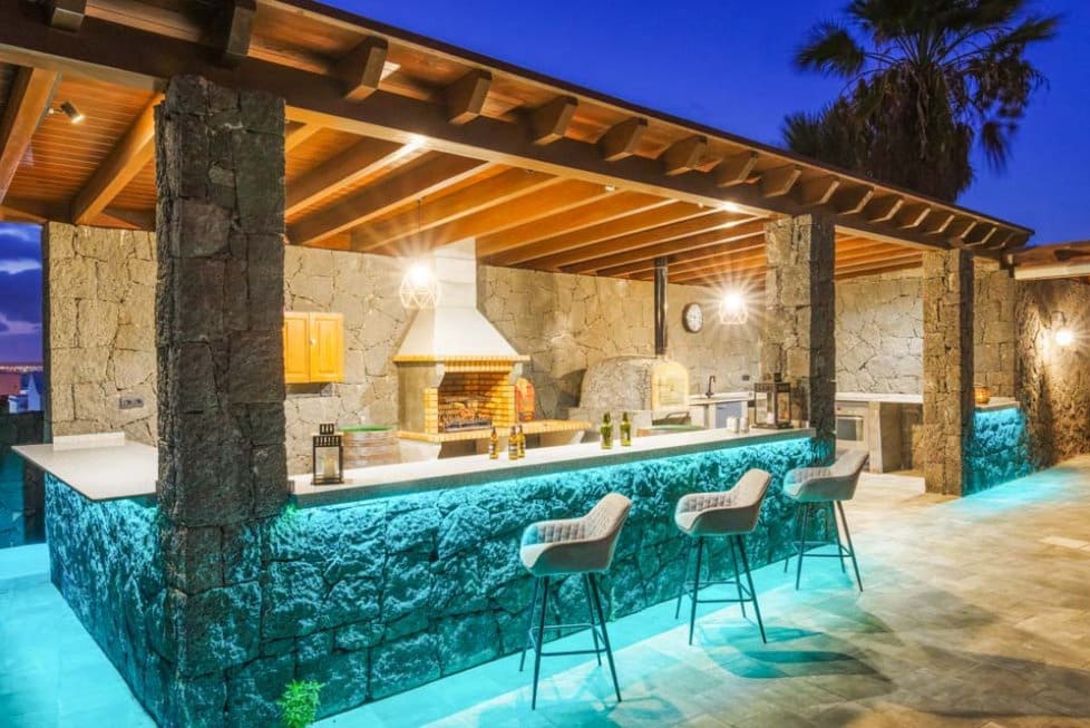 5 soverom Villa til salgs i Playa Blanca med svømmebasseng garasje - € 1 750 000 (Ref: 8546042)