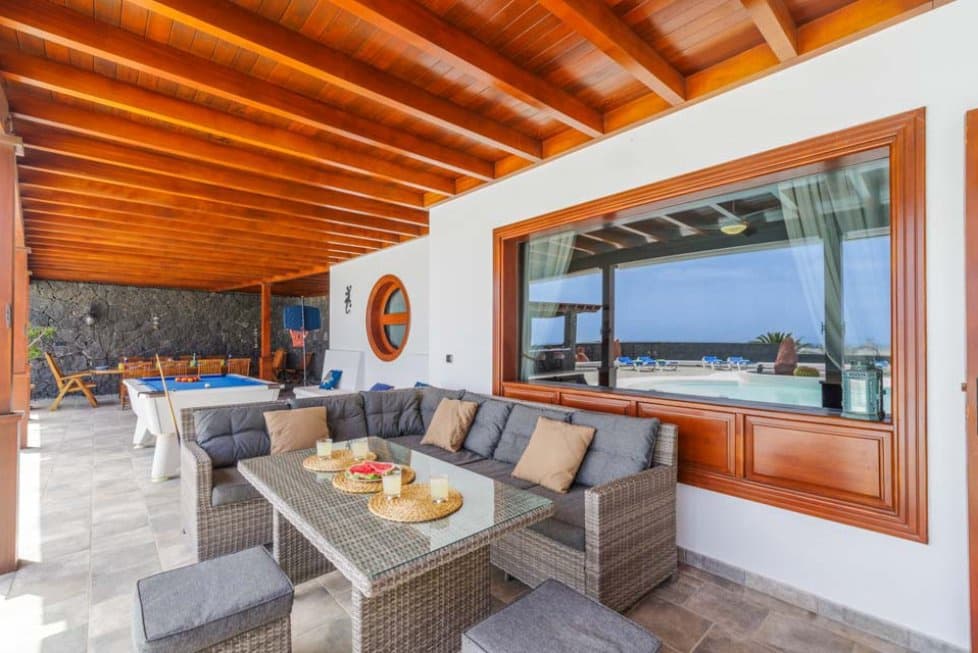 5 soverom Villa til salgs i Playa Blanca med svømmebasseng garasje - € 1 750 000 (Ref: 8546042)