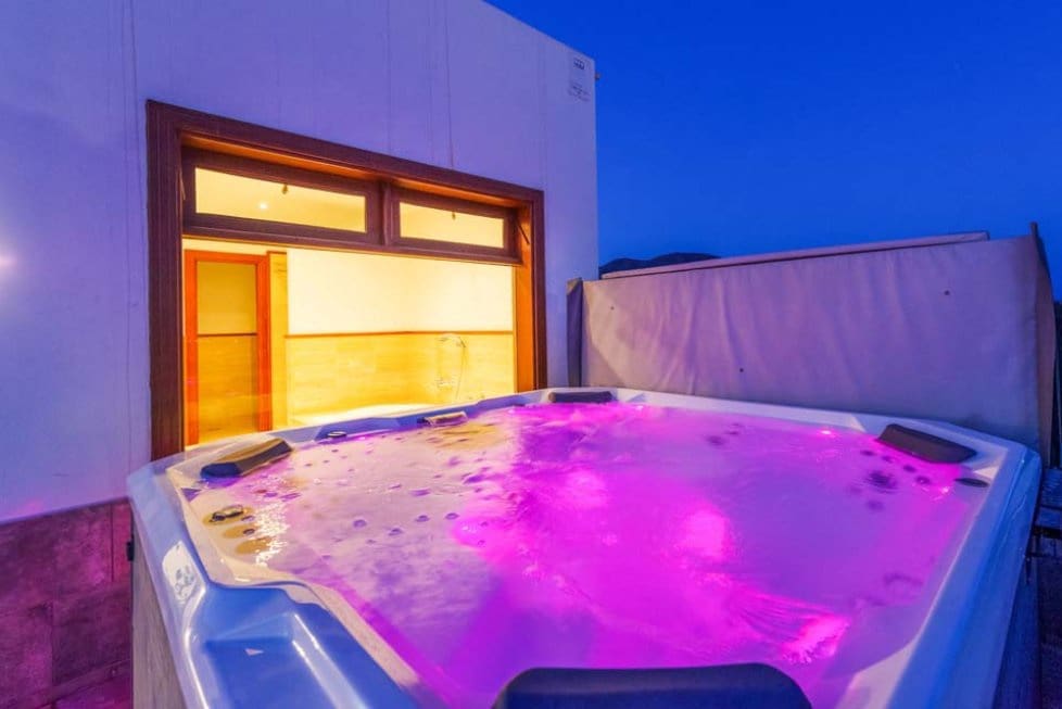 5 soverom Villa til salgs i Playa Blanca med svømmebasseng garasje - € 1 750 000 (Ref: 8546042)