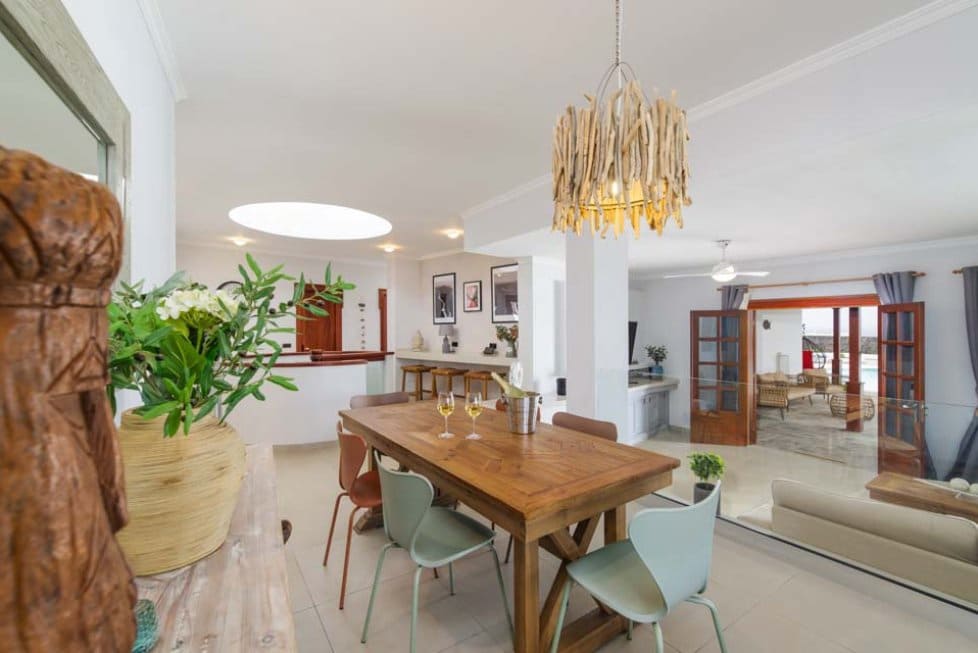 5 soverom Villa til salgs i Playa Blanca med svømmebasseng garasje - € 1 750 000 (Ref: 8546042)