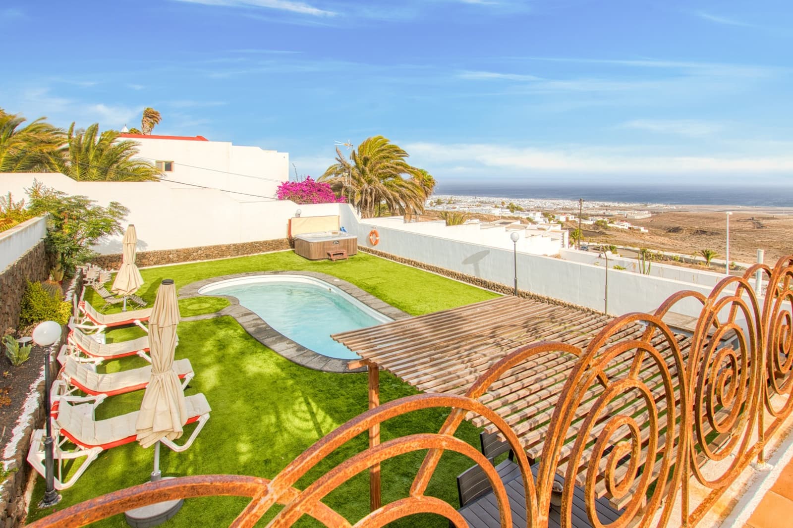 6 soverom Villa til salgs i Guime med svømmebasseng garasje - € 790 000 (Ref: 8782263)