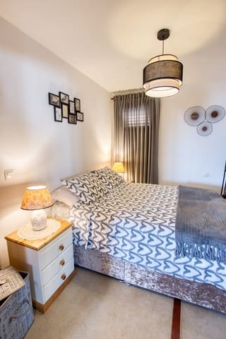 6 quarto Moradia para venda em Guime, San Bartolomé com piscina garagem - 790 000 € (Ref: 8782263)