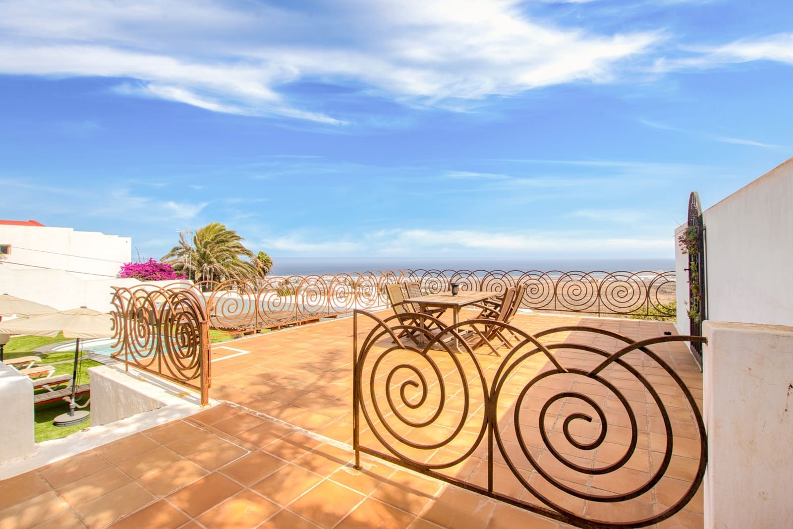 6 soverom Villa til salgs i Guime med svømmebasseng garasje - € 790 000 (Ref: 8782263)