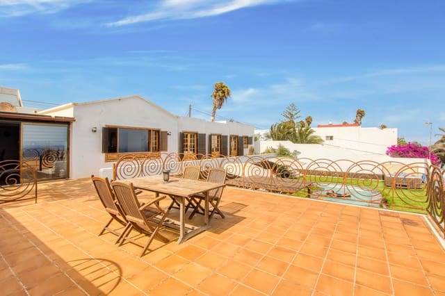 6 quarto Moradia para venda em Guime, San Bartolomé com piscina garagem - 790 000 € (Ref: 8782263)