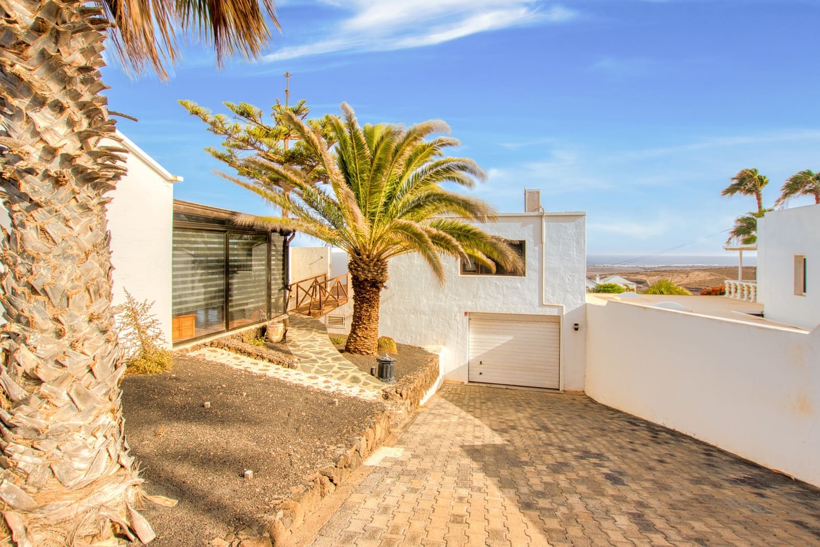 6 soverom Villa til salgs i Guime med svømmebasseng garasje - € 790 000 (Ref: 8782263)