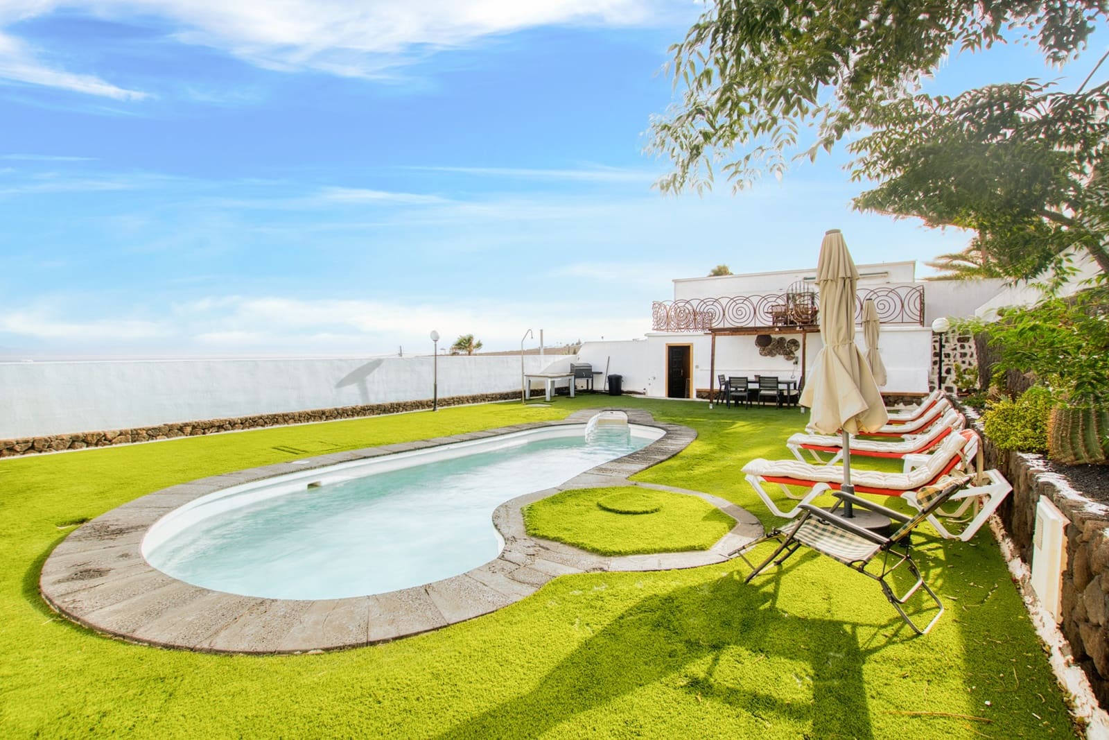 6 soverom Villa til salgs i Guime med svømmebasseng garasje - € 790 000 (Ref: 8782263)