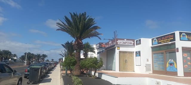 Business for sale in Costa Teguise, Teguise with garage - € 29,000 (Ref: 9007793)