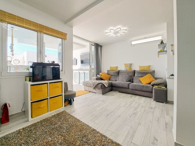4 soveværelse Villa til salg i Playa Blanca, Yaiza med swimmingpool garage - € 485.000 (Ref: 9126074)