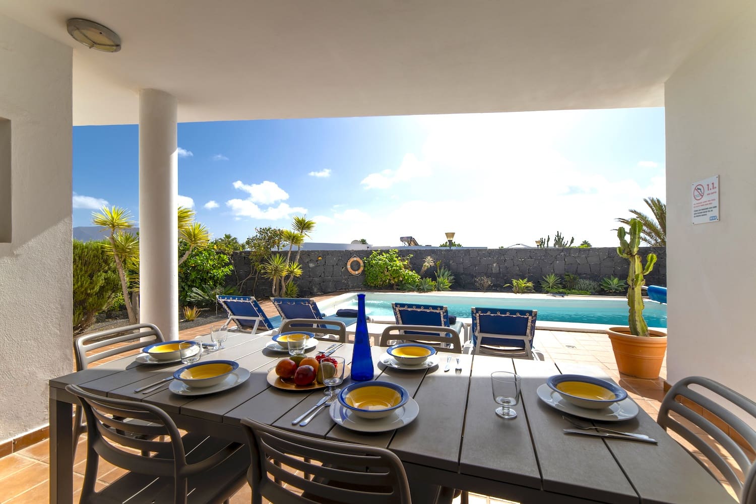 3 slaapkamer Villa te koop in Playa Blanca met zwembad garage - € 525.000 (Ref: 9201763)