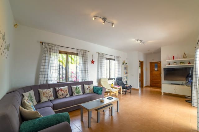 3 chambre Villa/Maison à vendre à Playa Blanca, Yaiza avec piscine garage - 525 000 € (Ref: 9201763)