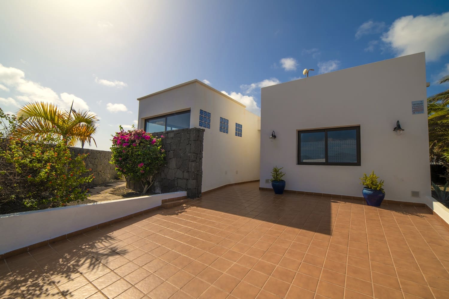3 slaapkamer Villa te koop in Playa Blanca met zwembad garage - € 525.000 (Ref: 9201763)