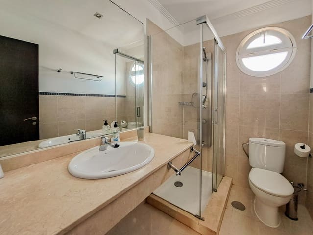 4 bedroom Villa for sale in Playa Blanca, Yaiza with pool garage - € 520,000 (Ref: 9298847)