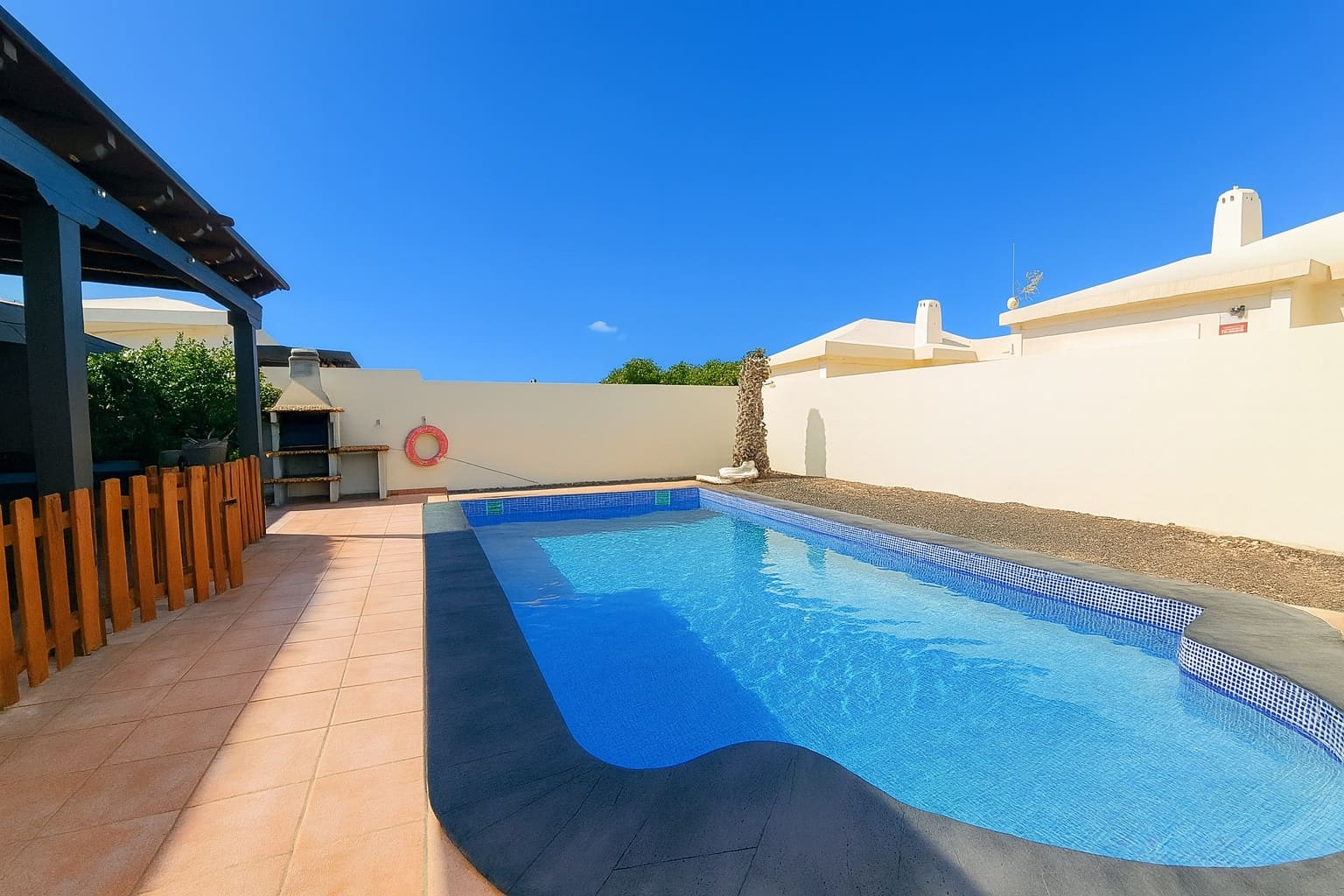 4 soveværelse Villa til salg i Playa Blanca med swimmingpool garage - € 520.000 (Ref: 9298847)