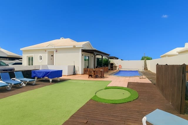 4 bedroom Villa for sale in Playa Blanca, Yaiza with pool garage - € 520,000 (Ref: 9298847)