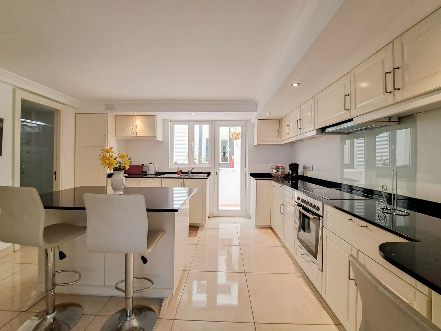 3 chambre Villa/Maison à vendre à Playa Blanca avec piscine garage - 690 000 € (Ref: 9306744)