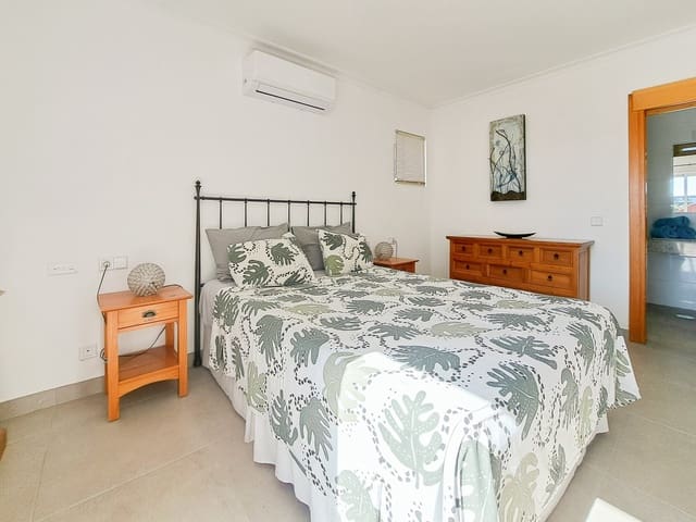 3 chambre Villa/Maison à vendre à Playa Blanca, Yaiza avec piscine garage - 690 000 € (Ref: 9306744)