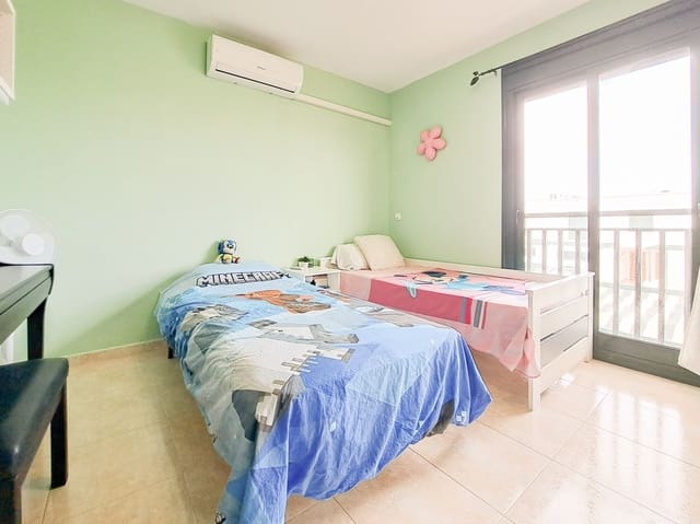 3 quarto Moradia para venda em Playa Blanca, Yaiza com garagem - 270 000 € (Ref: 9309054)