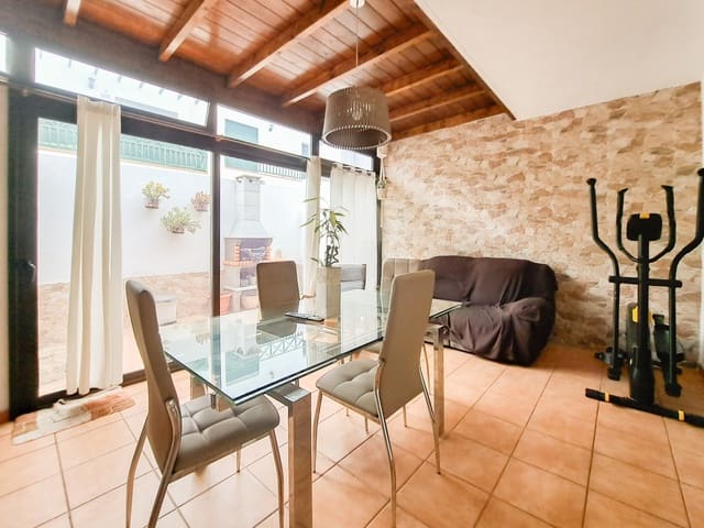 3 quarto Moradia para venda em Playa Blanca, Yaiza com garagem - 270 000 € (Ref: 9309054)