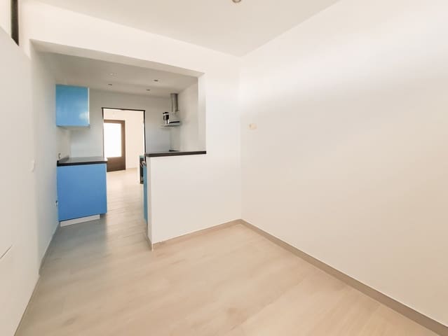 2 bedroom Villa for sale in Playa Blanca, Yaiza with pool garage - € 335,000 (Ref: 9428125)