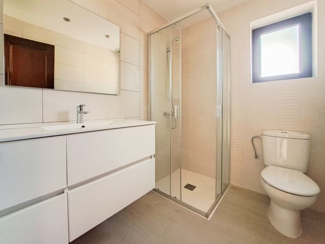 2 bedroom Villa for sale in Playa Blanca, Yaiza with pool garage - € 335,000 (Ref: 9428125)