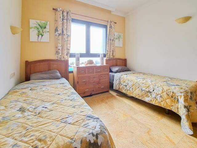 2 bedroom Villa for sale in Playa Blanca, Yaiza with pool garage - € 485,000 (Ref: 9428774)