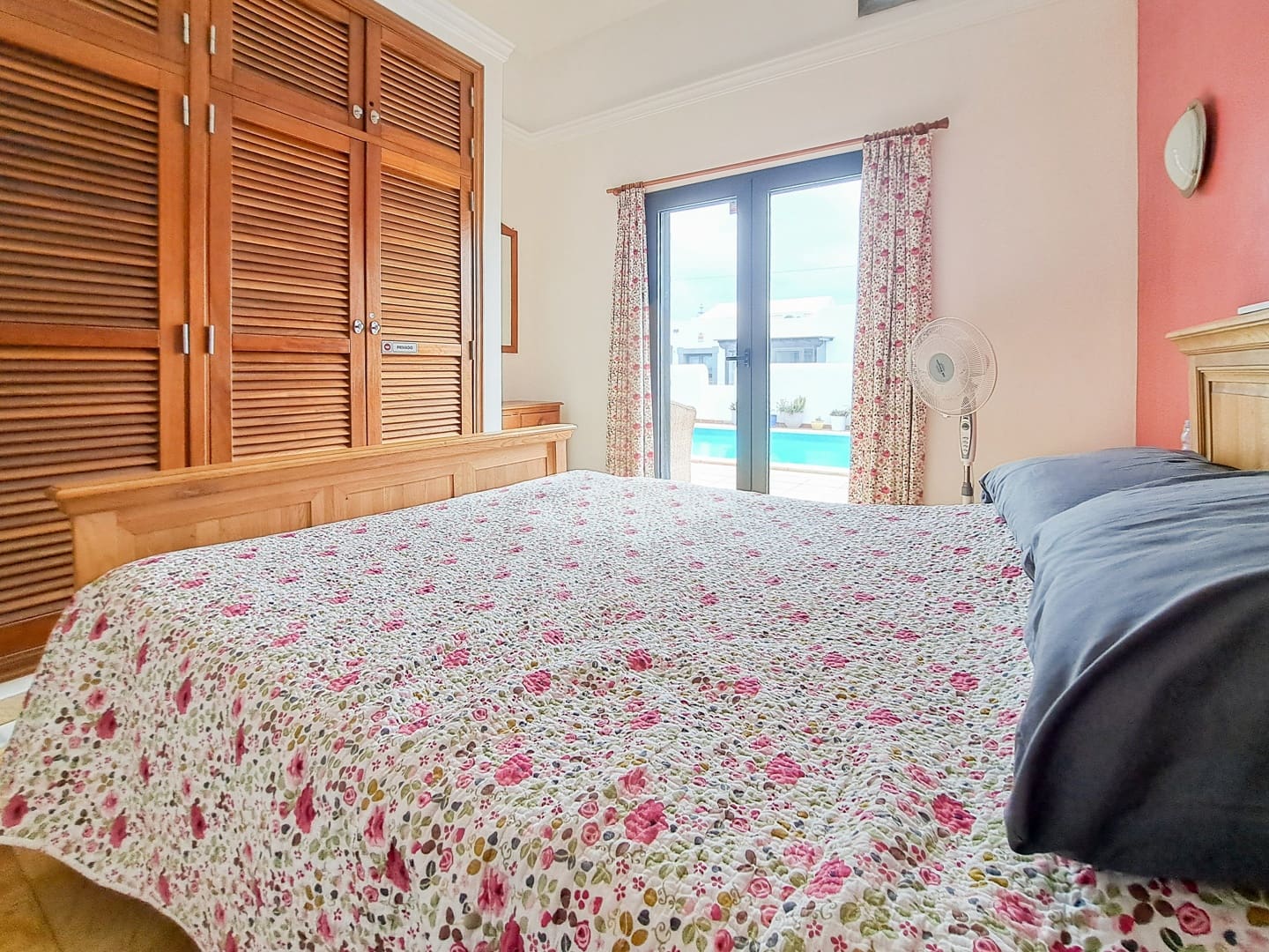 2 slaapkamer Villa te koop in Playa Blanca met zwembad garage - € 485.000 (Ref: 9428774)