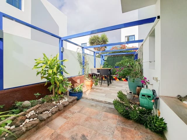 3 slaapkamer Villa te koop in Playa Blanca, Yaiza met garage - € 440.000 (Ref: 9473449)