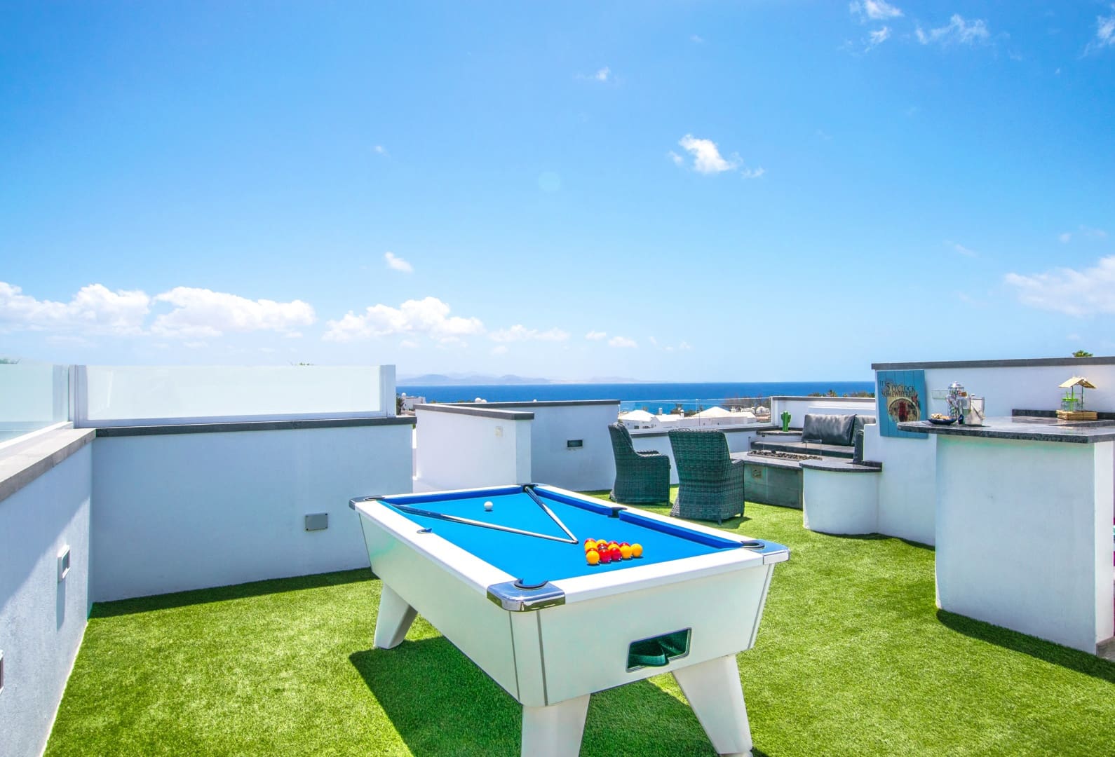 6 bedroom Villa for sale in Playa Blanca with pool garage - € 725,000 (Ref: 9532581)