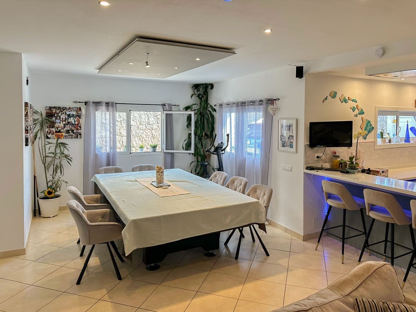 6 bedroom Villa for sale in Playa Blanca with pool garage - € 725,000 (Ref: 9532581)