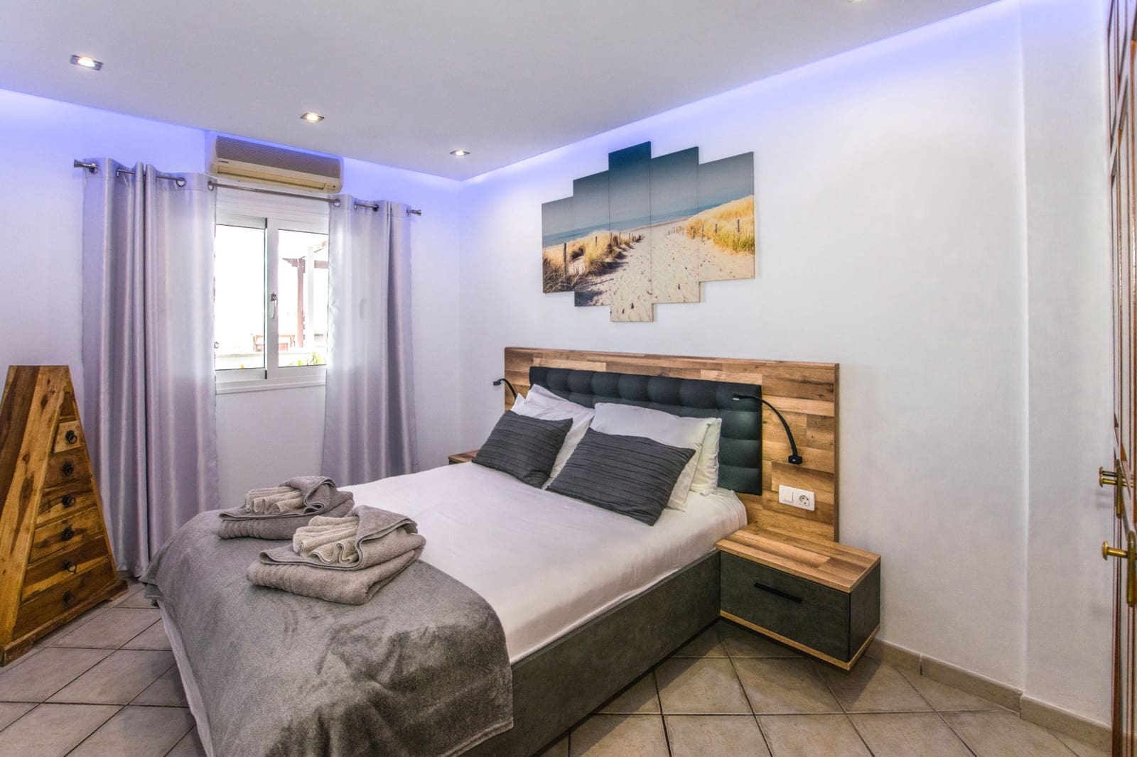 6 bedroom Villa for sale in Playa Blanca with pool garage - € 725,000 (Ref: 9532581)