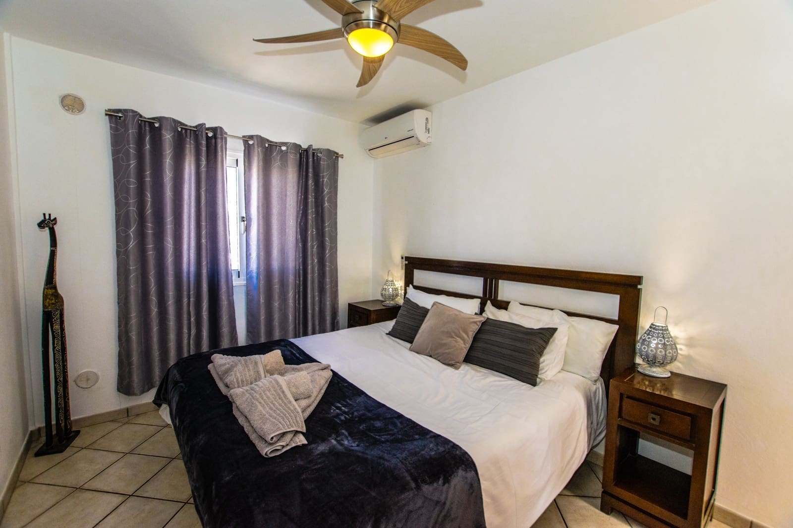 6 bedroom Villa for sale in Playa Blanca with pool garage - € 725,000 (Ref: 9532581)